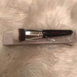 Brand New !! Mally Foundation Brush
